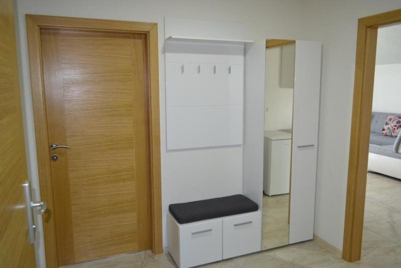 Apartmani Rizvic Велика Кладуша Екстериор снимка